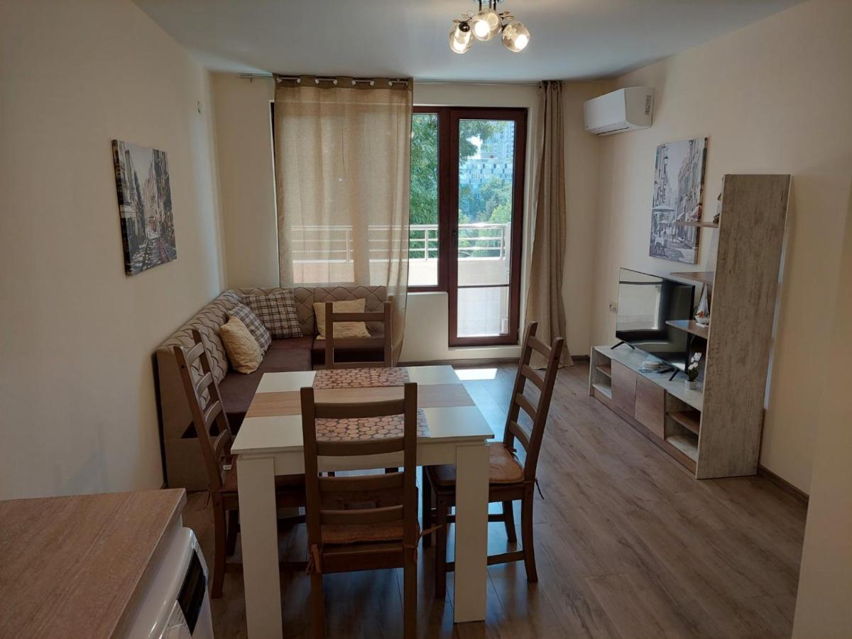 Апартаменти За Гости Делукс Burgas Exteriör bild