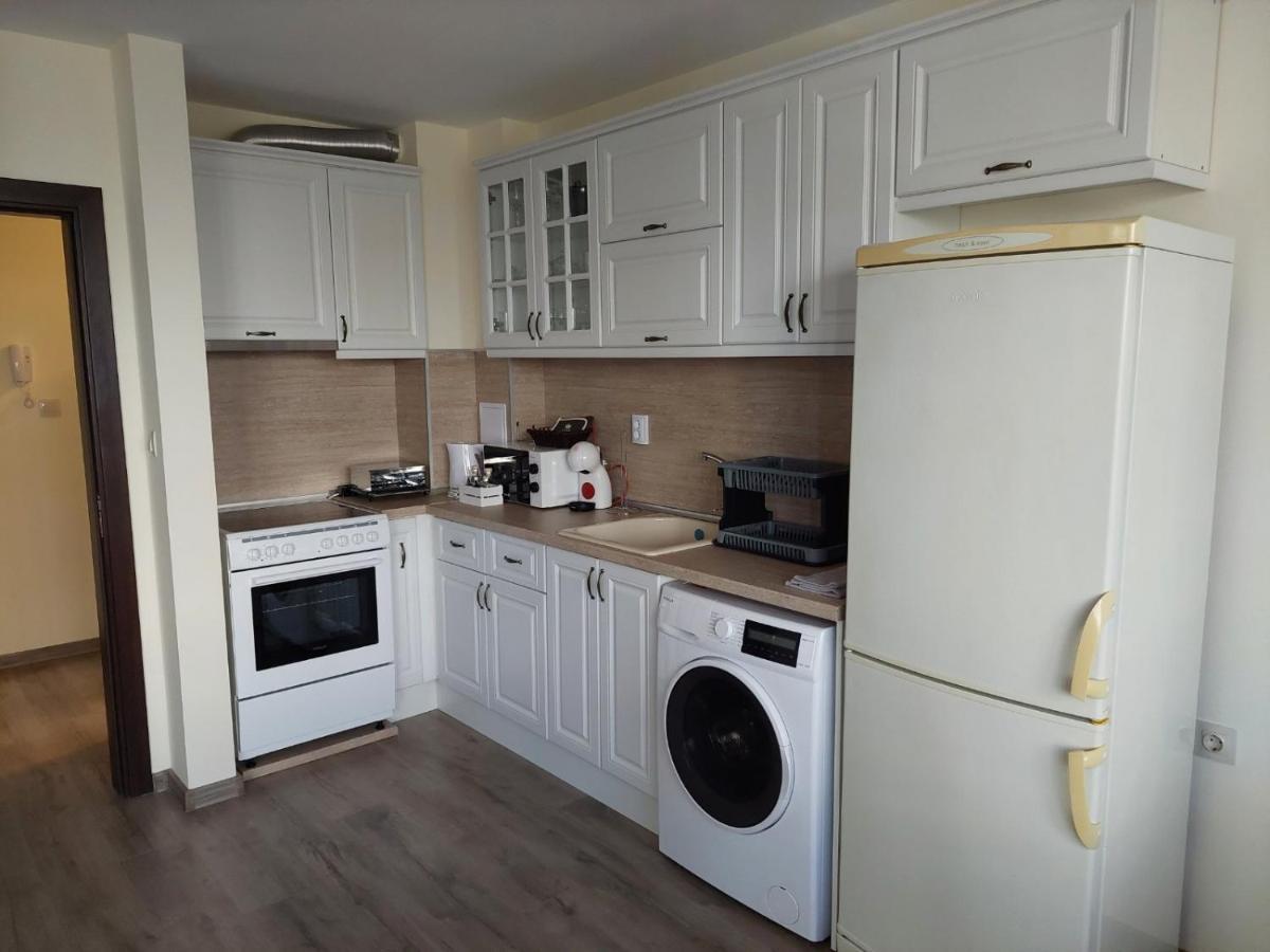 Апартаменти За Гости Делукс Burgas Exteriör bild
