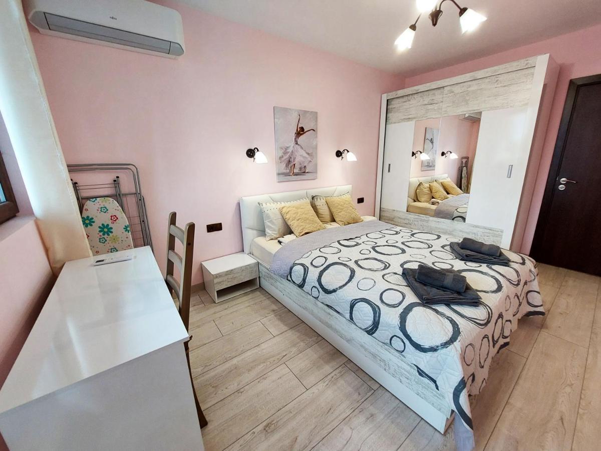 Апартаменти За Гости Делукс Burgas Exteriör bild